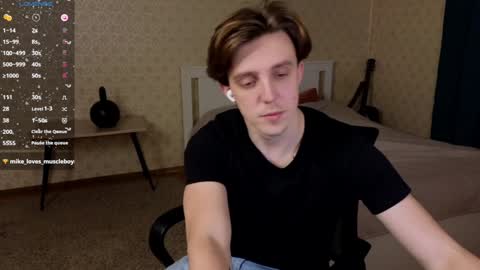 Snapshot of oliver_travis chatting on 12-10-24, 11:51 Oliver Evans online show from 12-10-24, 11:51