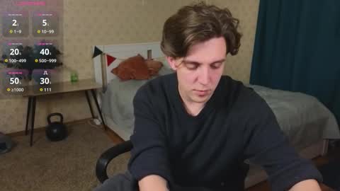 Snapshot of oliver_travis chatting on 10-09-25, 12:41 Oliver Evans online show from 10-09-25, 12:41