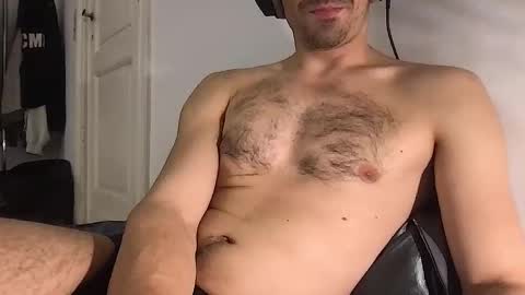 oliverbisbis1 online show from 10-16-25, 12:00