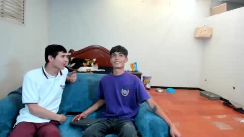 Snapshot of oliverhot2005 chatting on 02-07-25, 09:15 oliverhot2005 online show from 02-07-25, 09:15