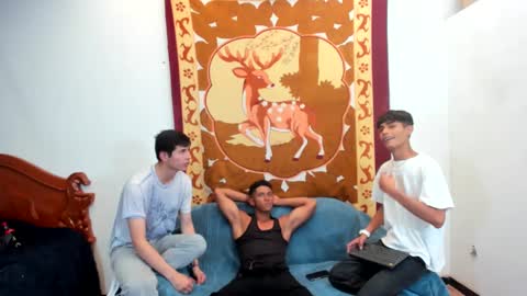 Snapshot of oliverhot2005 chatting on 02-09-25, 08:24 oliverhot2005 online show from 02-09-25, 08:24