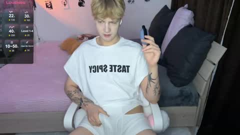 oliver online show from 09-13-25, 04:40