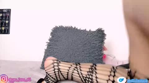 Snapshot of olivia22love chatting on 11-26-25, 03:46 ..................................... 500 am- 1200 pm GMT-5 online show from 11-26-25, 03:46