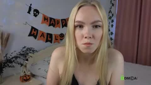olivia_888 online show from 10-19-25, 08:59