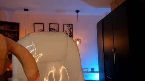 Olivia online show from 01-23-25, 07:00