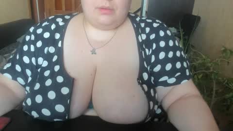 Olivia Gold online show from 11-23-25, 11:21