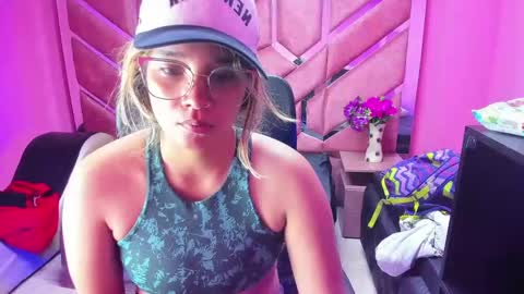  OLIVIA  online show from 01-30-25, 03:44