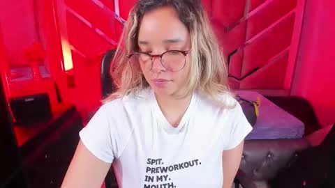  OLIVIA  online show from 10-23-25, 03:39