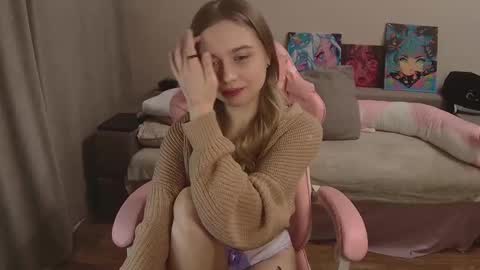 Snapshot of olivia_grr chatting on 10-12-25, 02:38 Olivia online show from 10-12-25, 02:38