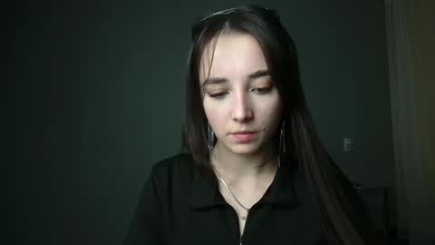 Olivia online show from 03-06-25, 09:42