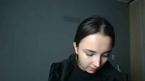 Olivia online show from 10-01-25, 02:23