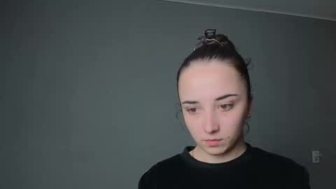 Olivia online show from 04-16-26, 07:58