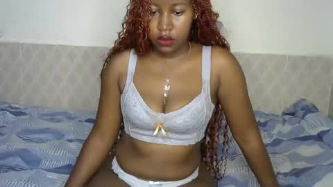 Snapshot of olivia_roxxyy chatting on 10-16-25, 07:42 olivia online show from 10-16-25, 07:42