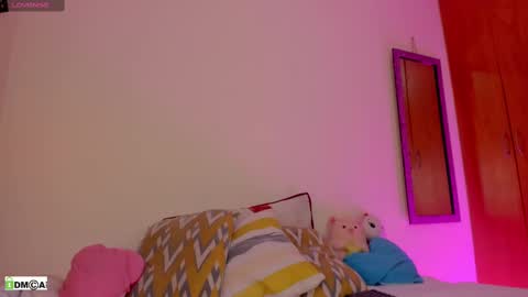 olivia_s19 online show from 03-08-25, 04:45