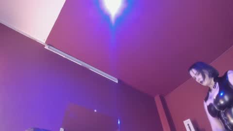 Snapshot of olivia_seex chatting on 01-17-25, 04:15 online show from 01-17-25, 04:15