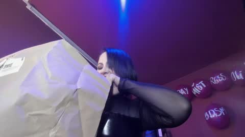 Snapshot of olivia_seex chatting on 02-07-25, 04:46 online show from 02-07-25, 04:46