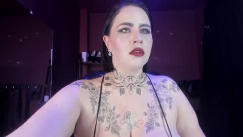 Snapshot of olivia_seex chatting on 02-12-25, 02:54 online show from 02-12-25, 02:54