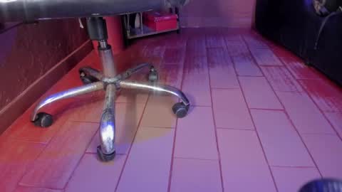 Snapshot of olivia_seex chatting on 02-25-25, 12:55 online show from 02-25-25, 12:55