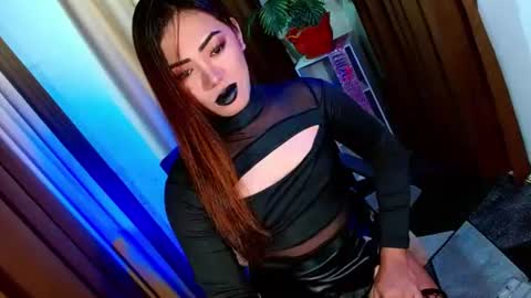 Miss OLIVIA online show from 10-03-25, 07:16