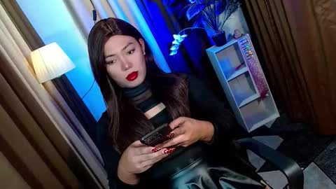 Miss OLIVIA online show from 11-17-25, 11:16