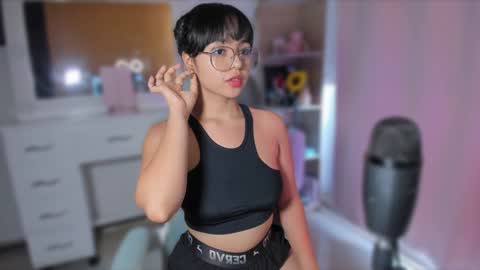 Olivia online show from 02-01-25, 04:44