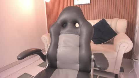 Snapshot of oliviaa_evans chatting on 02-08-25, 06:22 Olivia Evangelista online show from 02-08-25, 06:22