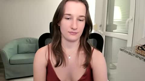 Oliwiaa2004 online show from 12-06-24, 12:38