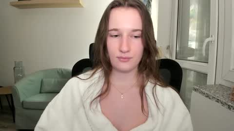 Oliwiaa2004 online show from 01-26-25, 11:08