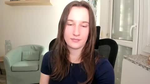 Oliwiaa2004 online show from 02-06-25, 07:29