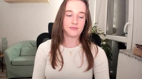 Oliwiaa2004 online show from 09-15-25, 08:53