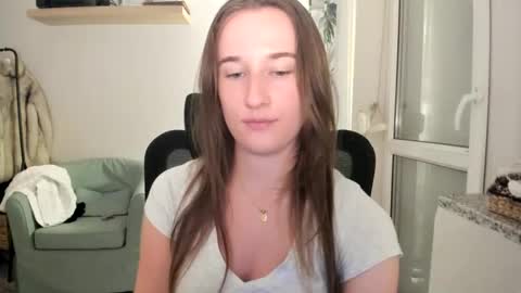 Oliwiaa2004 online show from 12-14-25, 08:57