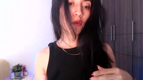 oliviaaa__ online show from 12-30-24, 04:29