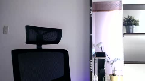 oliviaaa__ online show from 11-01-25, 04:53