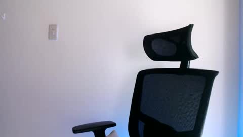 oliviaaa__ online show from 02-06-26, 03:59