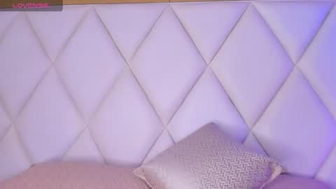 OLIVIA online show from 01-15-25, 01:34