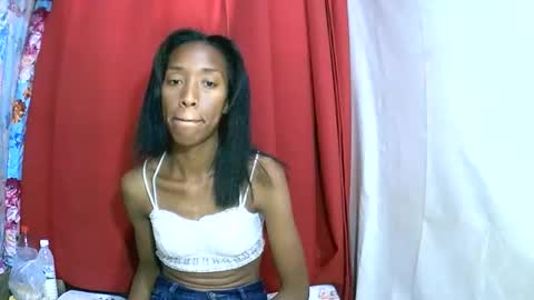 oliviah27 online show from 10-05-25, 05:11