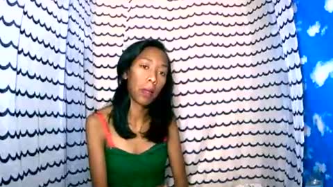 oliviah27 online show from 10-21-25, 08:15