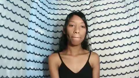 oliviah27 online show from 12-04-25, 07:00