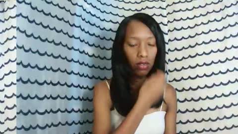 oliviah27 online show from 12-14-25, 11:48