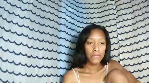 oliviah27 online show from 12-19-25, 02:40