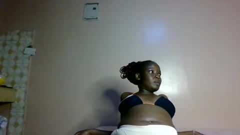 oliviah_1 online show from 10-13-25, 10:32
