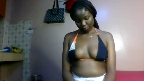 oliviah_1 online show from 10-19-25, 09:59