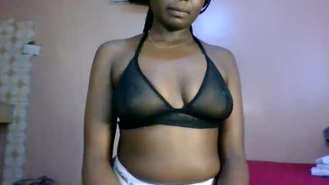 oliviah_1 online show from 10-22-25, 07:08