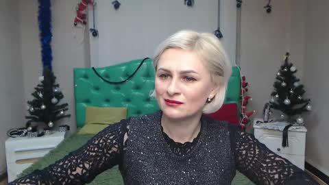 OliviaHorst online show from 12-19-24, 06:23