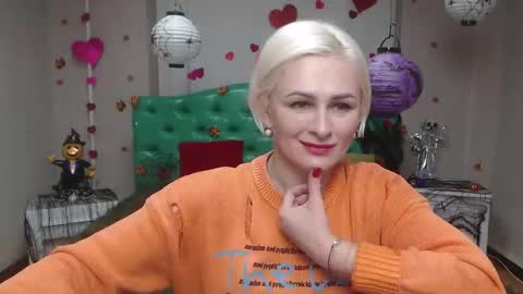 OliviaHorst online show from 11-06-25, 08:15