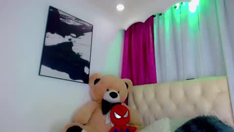 oliviahot01 online show from 02-02-26, 01:37