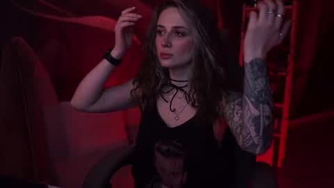 Liv online show from 11-05-25, 02:44