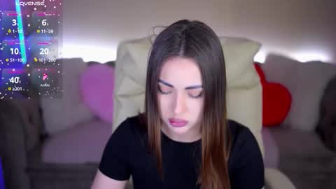 Snapshot of oliviamoore_ chatting on 02-25-26, 01:54 Olivia online show from 02-25-26, 01:54