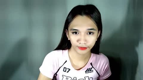 Snapshot of olivianiczxasshieerrraa6 chatting on 10-04-25, 03:15 NICOLE online show from 10-04-25, 03:15