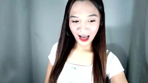 Snapshot of olivianiczxasshieerrraa6 chatting on 10-20-25, 09:54 NICOLE online show from 10-20-25, 09:54